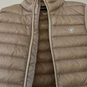 ARIAT down vest
